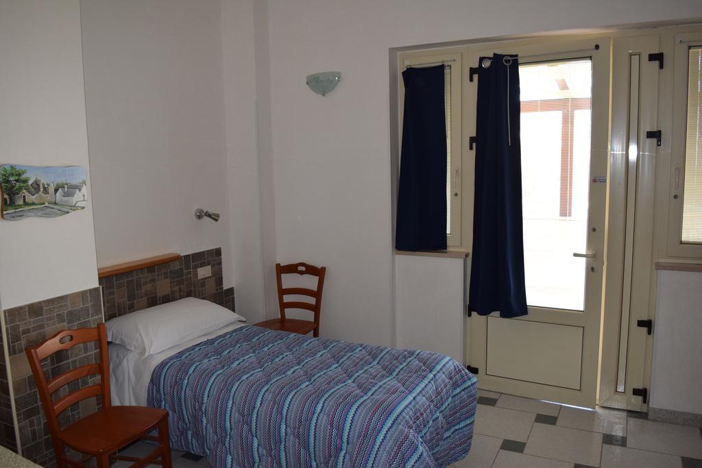 לוקורוטונדו Bed & Breakfast La Collinetta חדר תמונה