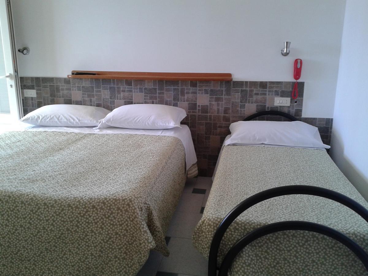 לוקורוטונדו Bed & Breakfast La Collinetta מראה חיצוני תמונה