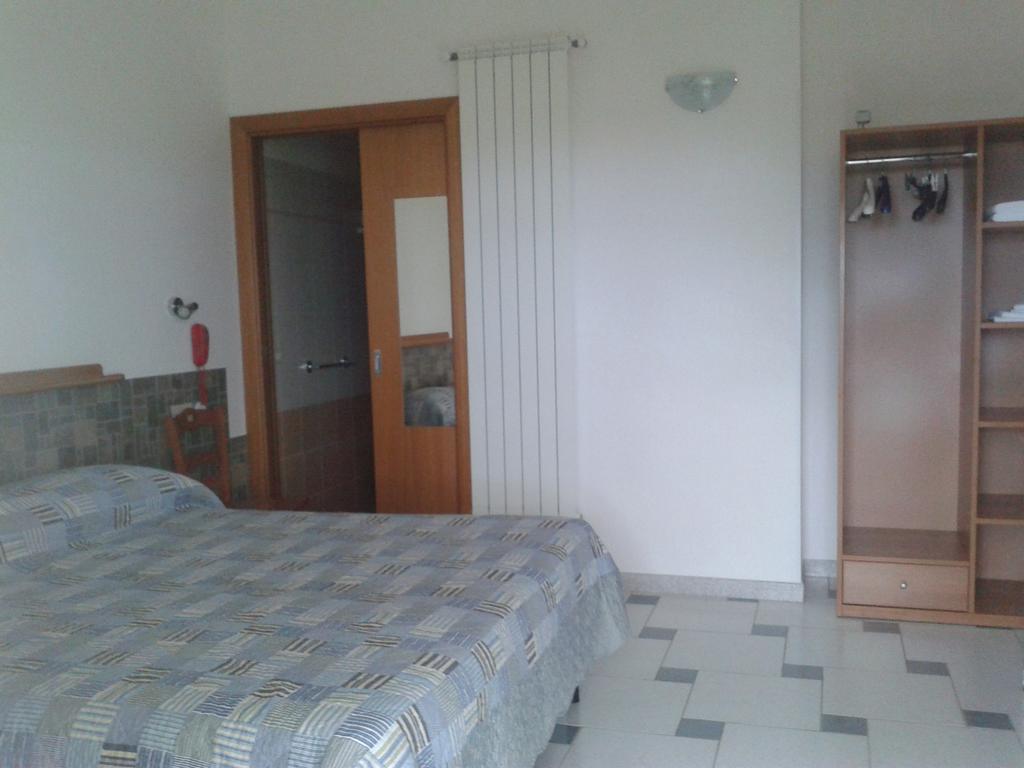 לוקורוטונדו Bed & Breakfast La Collinetta חדר תמונה